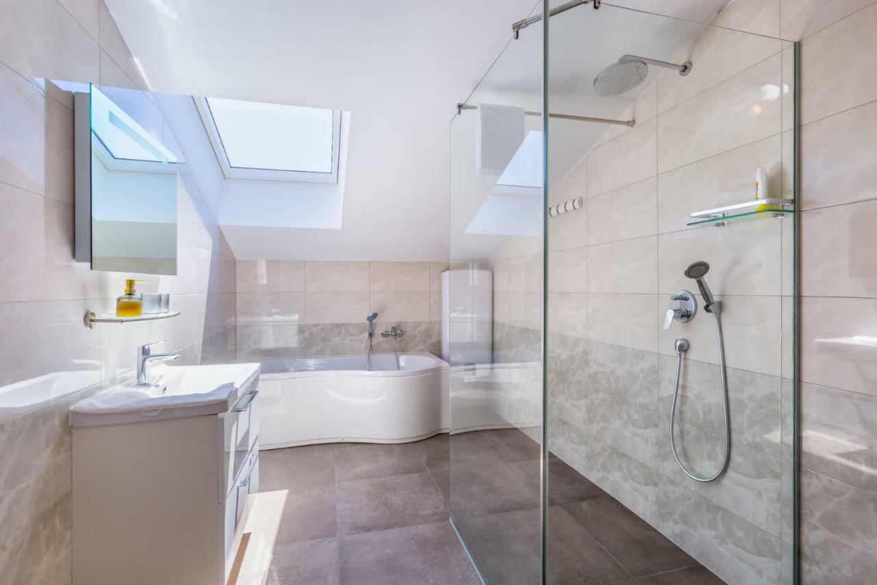 Seaside Villa & Spa Liznjan Bagian luar foto