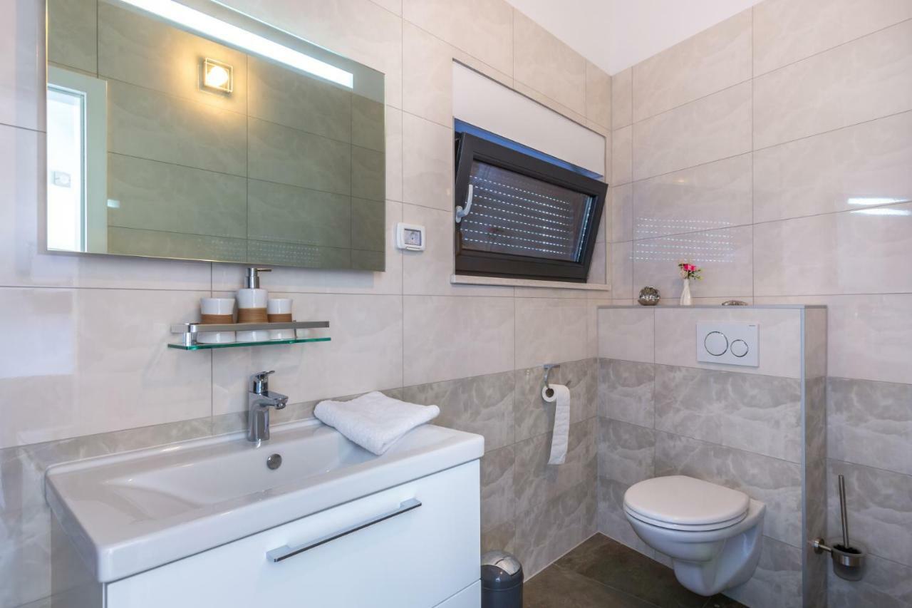 Seaside Villa & Spa Liznjan Bagian luar foto